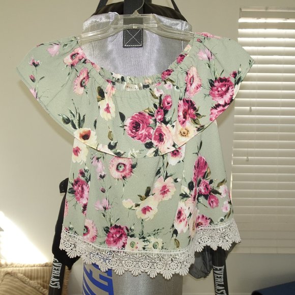 Lovecrazy Tops - clothing